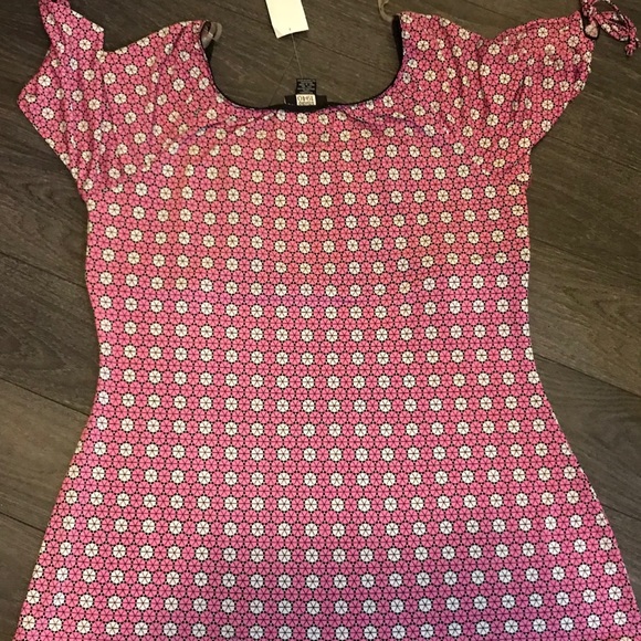 Pink Flower Blouse - Picture 3 of 3